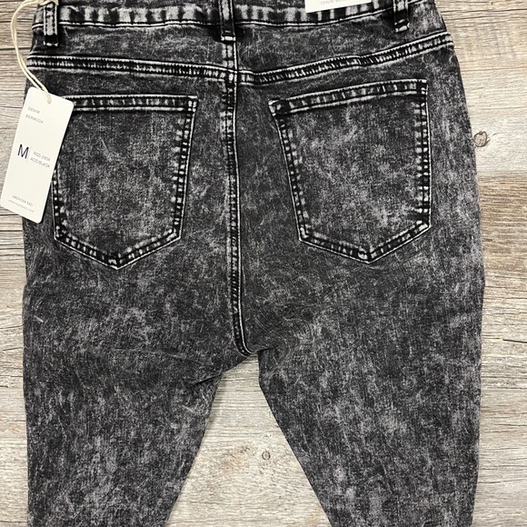 Short - Picture 3 of 3